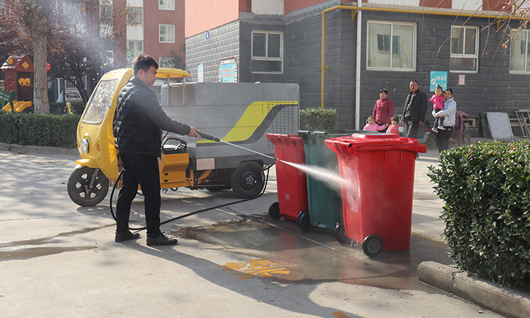 三輪高壓沖洗車-手持高壓噴槍 手持式高壓噴槍.jpg