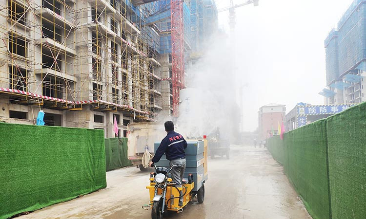 電動(dòng)高壓清洗車噴霧 百易長青高壓沖洗車后置噴霧抑塵裝置.jpg