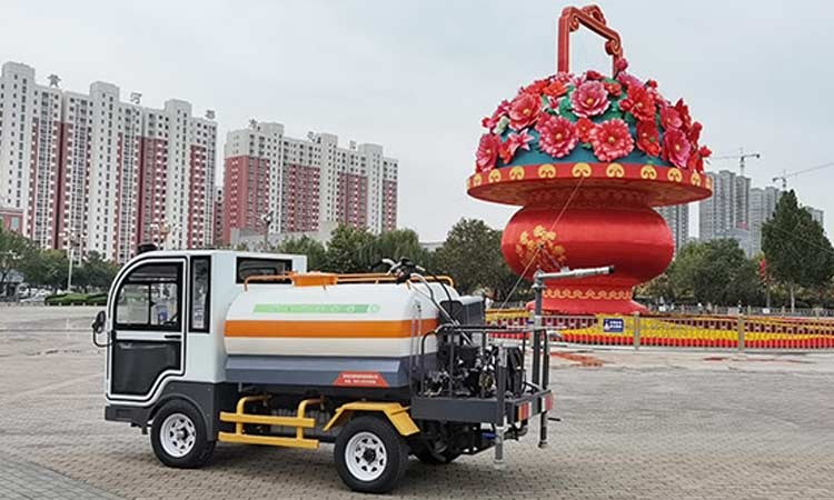 小型灑水車(chē)高壓清洗功能展示