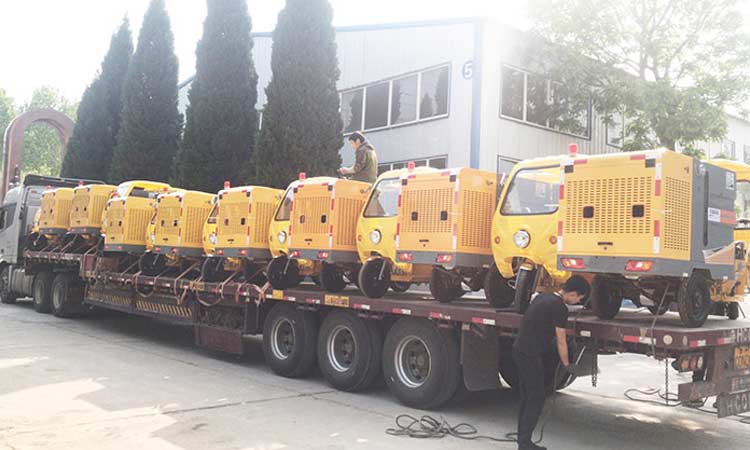 環(huán)衛(wèi)公司定制多功能高壓清洗車(chē)出貨現(xiàn)場(chǎng)