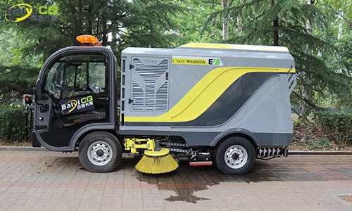 小型道路洗掃車,“變干掃,為洗掃”創(chuàng)新環(huán)衛(wèi)