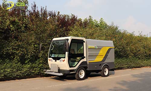 電動高壓清洗車,協(xié)同作業(yè)為道路環(huán)衛(wèi)查漏補(bǔ)缺