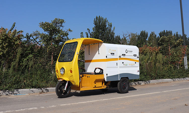 三輪垃圾車解決老舊小區垃圾轉運難題