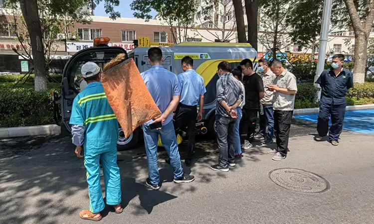 人行道洗掃車(chē) 市政洗掃車(chē)