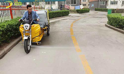 小型高壓清洗車,經(jīng)濟(jì)實惠,適合小區(qū)物業(yè),景區(qū)廠區(qū)使用