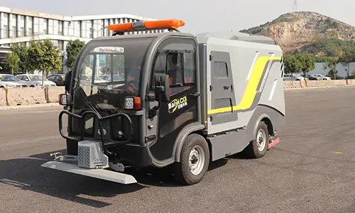 純電動深度清潔車冬季路面清潔不殘留污水,不會導致路面結(jié)冰