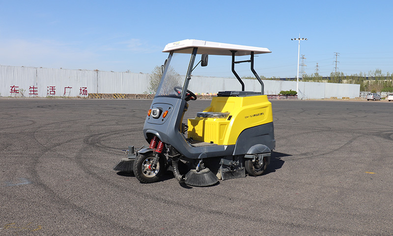 小型道路清掃車,純電動,操控簡單,應(yīng)用廣泛!