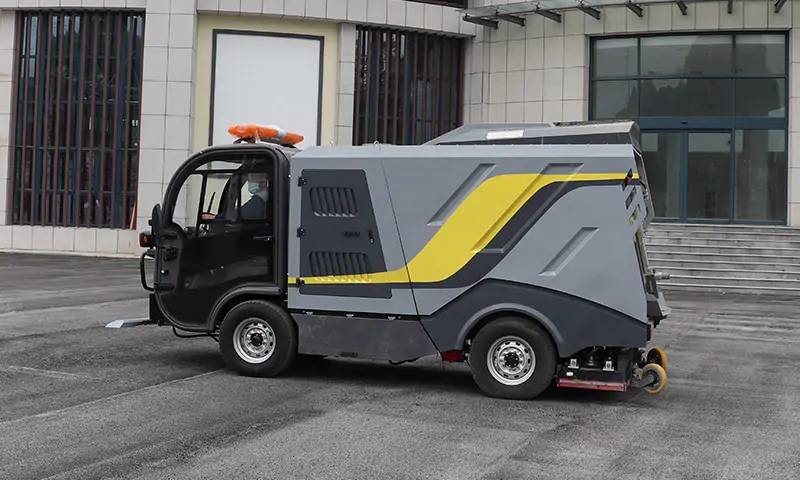 純電動深度清潔車:革新環(huán)保,開創(chuàng)清潔新時代