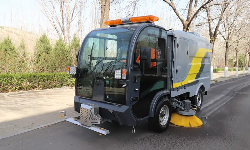 未來環(huán)保新時代:小型純電動洗掃車的革命性擔當