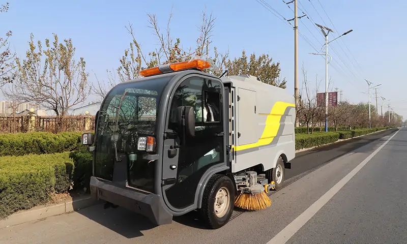 純電動(dòng)清掃車:助力城市環(huán)境衛(wèi)生建設(shè)