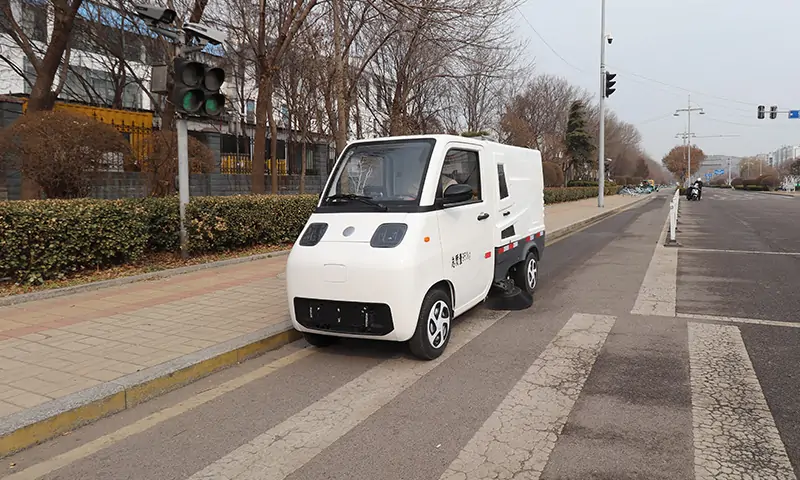 新能源小型洗掃車:高效環(huán)保的市政環(huán)衛(wèi)新選擇