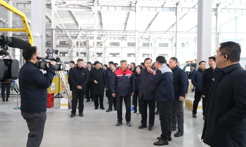 熱烈歡迎 省委常委、濟南市委書記劉強帶隊蒞臨我司新廠區(qū)觀摩調(diào)研指導(dǎo)