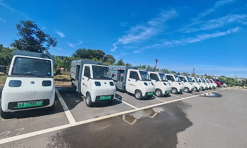 新能源側(cè)裝垃圾車到貨北京 助力城市環(huán)境衛(wèi)生建設(shè)